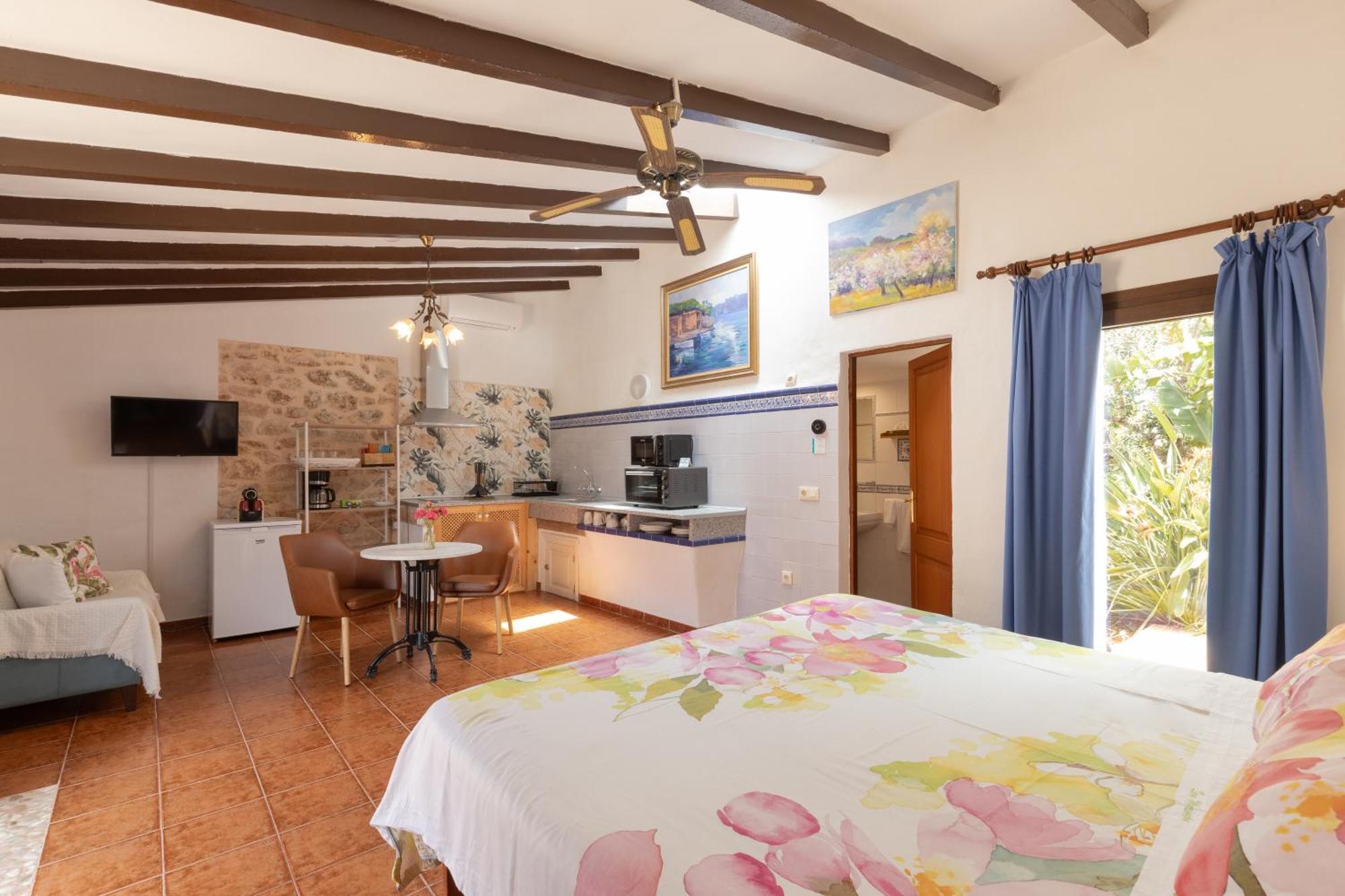 Son Marimon (adults Only) Farm stay Santanyi